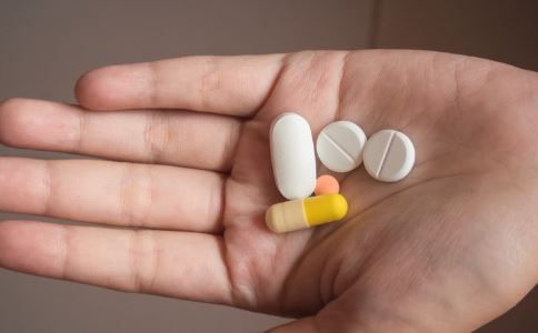网红眼药水被禁售 如何缓解眼睛疲劳 滴眼药水好吗