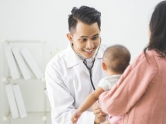 宝宝有过敏性鼻炎总是咳嗽