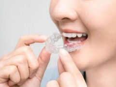 牙齿矫正年龄段多少合适？郑州牙齿正畸多少钱