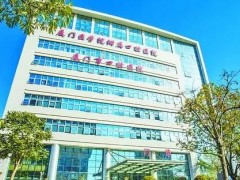 厦门医学院附属口腔医院种植牙价格表，人气医生2位介绍